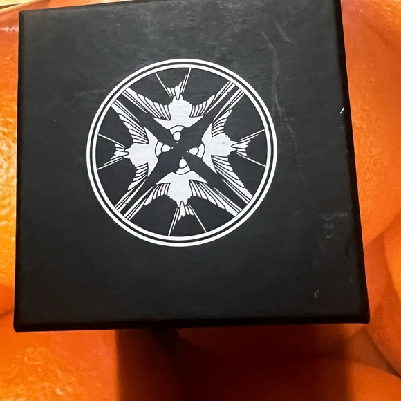 LALIQUE VOYAGE DE PARFUMER FIGUIER FIG TREE SCENTED CANDLE. 190g NWOT - Picture 3 of 7